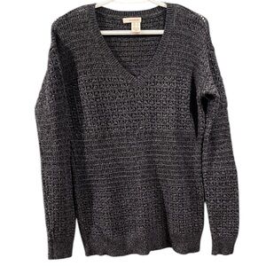 DKNY size small, gray knitted top.